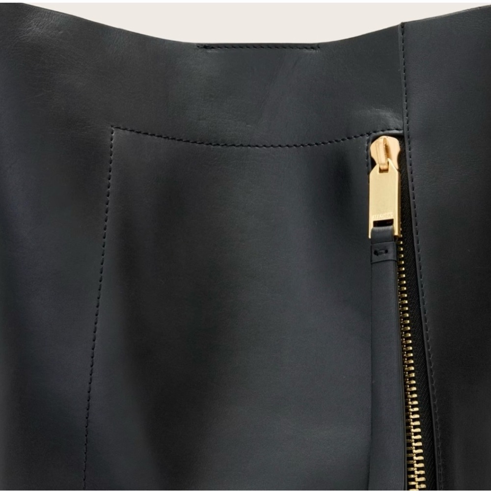AllSaints BLACK
Alba Leather Hobo Bag Good used condition - Picture 4 of 16